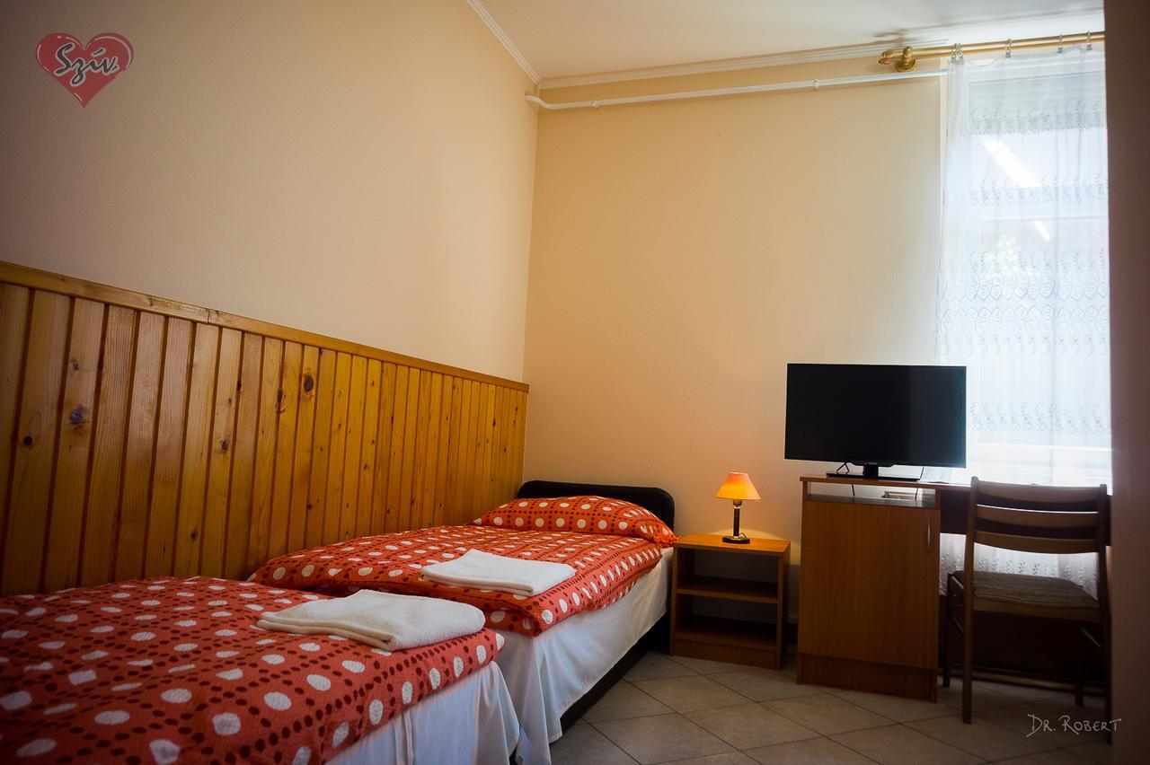 Cívis Szálláshely Debrecen Exterior foto