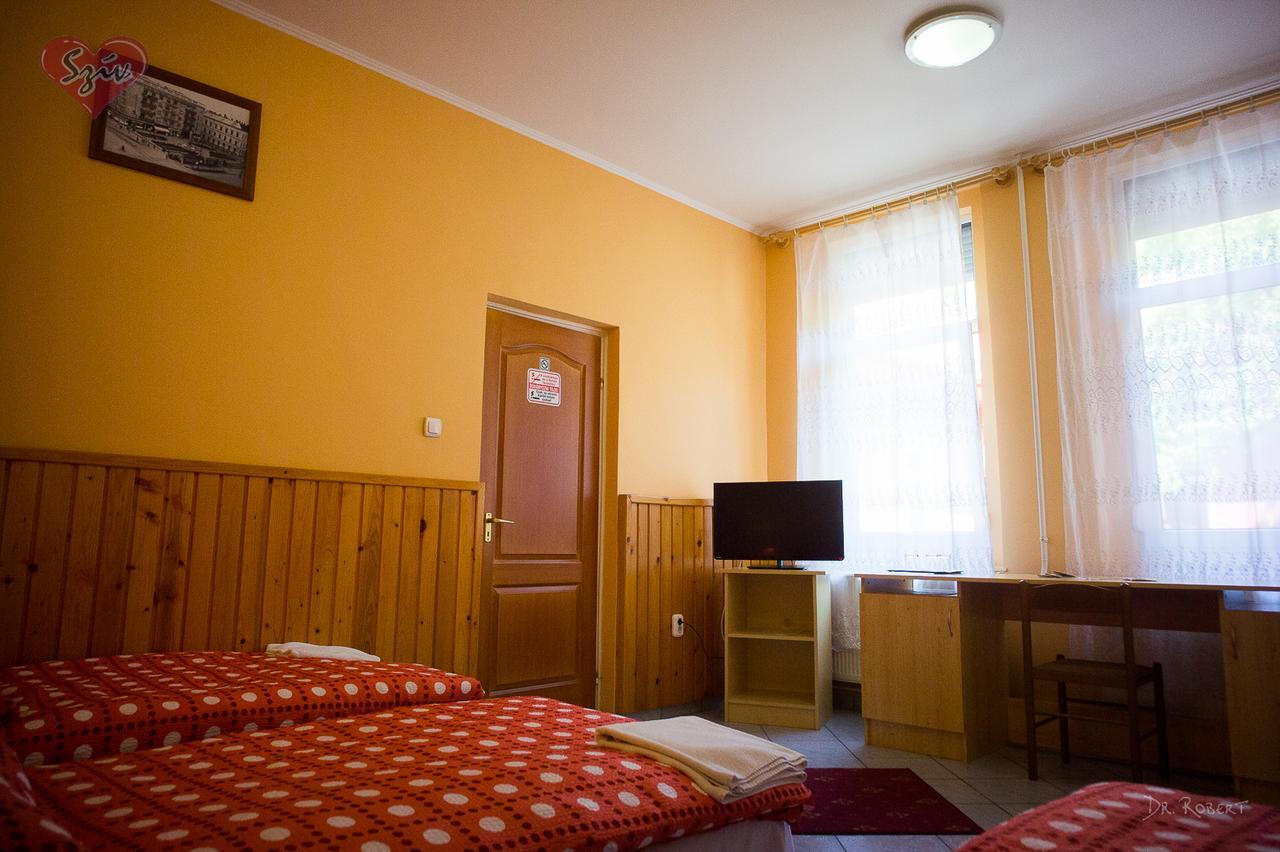 Cívis Szálláshely Debrecen Exterior foto